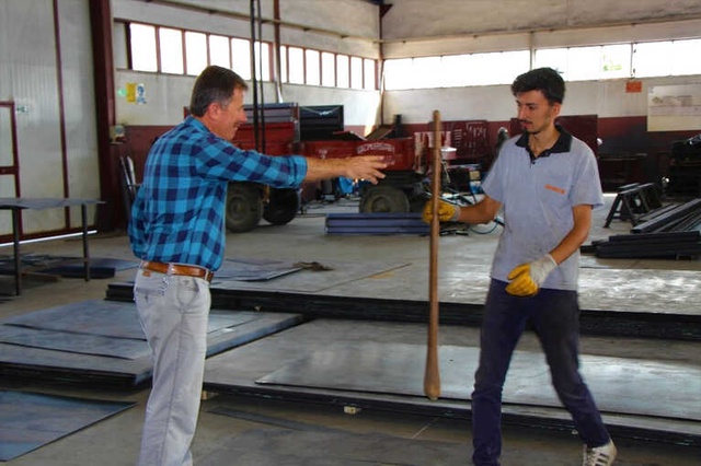 Koyun Otlattığı Çayıra Fabrika Kuruyor