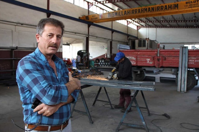 Koyun Otlattığı Çayıra Fabrika Kuruyor