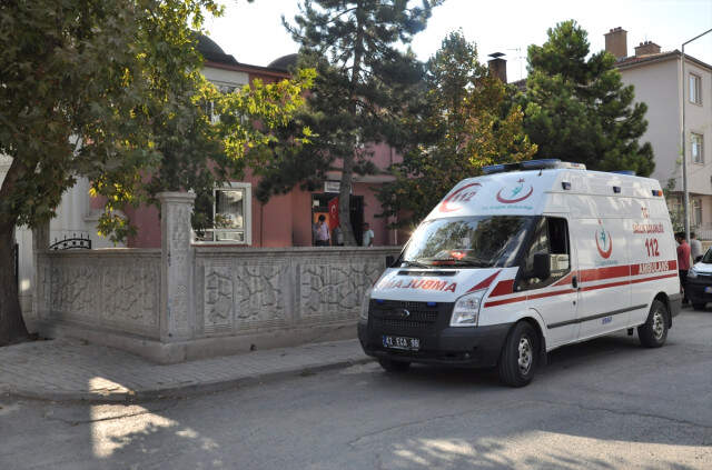 Namaz Kılmak İçin Camiye Gelen Vatandaşlar, Tuvalette Ceset Buldu Namaz Kılmak İçin Camiye Gelen Vatandaşlar, Tuvalette Ceset Buldu
