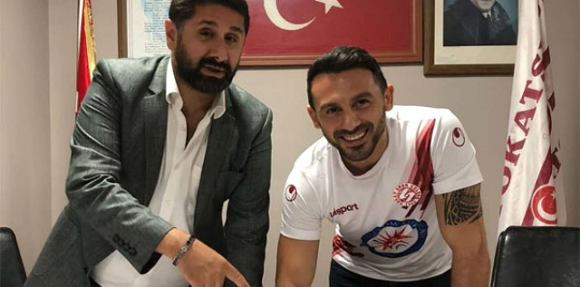 4 Yıl Önce Futbolu Bırakan Ahmet Dursun, Yeniden Yeşil Sahalara Döndü