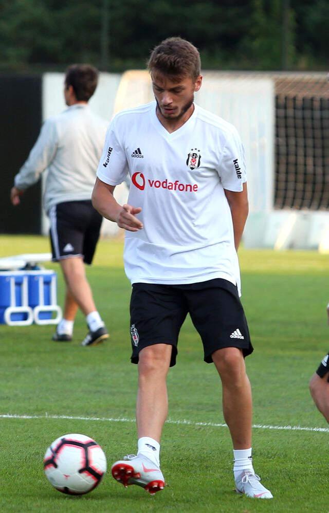 Beşiktaş'ta Yeni Transferler Karius ve Ljajic, Bursaspor Maçı Kadrosuna Alındı Beşiktaş'ta Yeni Transferler Karius ve Ljajic, Bursaspor Maçı Kadrosuna Alındı