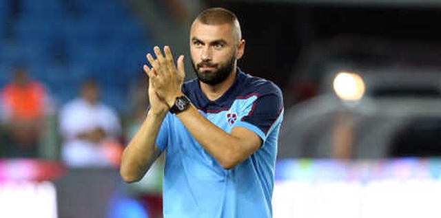 Trabzonspor Taksitli Ödemeyi Kabul Etmeyince Beşiktaş'ın Burak Yılmaz Transferi İptal Oldu