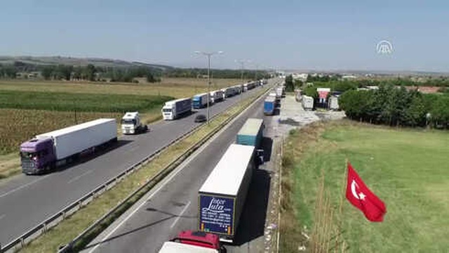 Kapıkule'de TIR Kuyruğu 14 Kilometreye Ulaştı