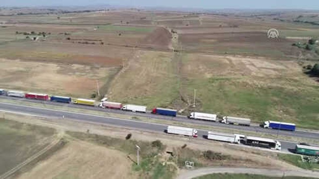 Kapıkule'de TIR Kuyruğu 14 Kilometreye Ulaştı