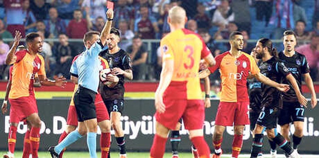 Galatasaray'dan Trabzonspor Maçında Takımı Yakan Belhanda'ya Ağır Ceza Geliyor