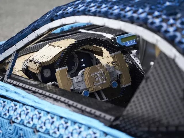 Lego Bugatti Chiron Görenleri Hayrete Düşürüyor