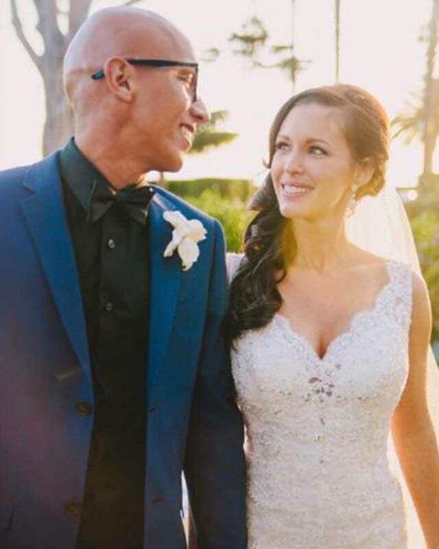 Cinsel İçerik Yıldızı ve Papaz, Evlendikten Sonra Mesleklerini Bıraktı