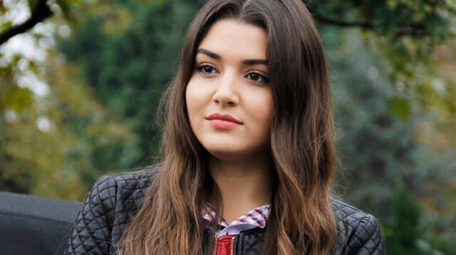 Hande Erçel'in, 6 Yıl Önceki Görüntüleri Sosyal Medyada Büyük İlgi Gördü