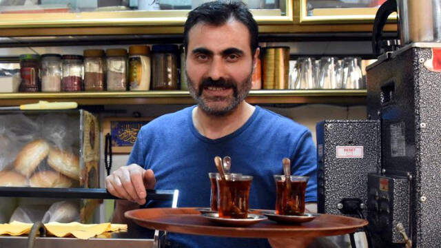25 Yıldır Çay Ocağı İşleten İşletmeci, Hayatında Hiç Çay İçmemiş 25 Yıldır Çay Ocağı İşleten İşletmeci, Hayatında Hiç Çay İçmemiş