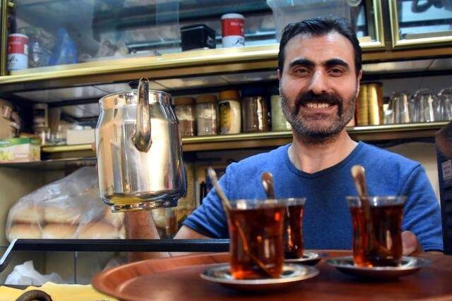 25 Yıldır Çay Ocağı İşleten İşletmeci, Hayatında Hiç Çay İçmemiş 25 Yıldır Çay Ocağı İşleten İşletmeci, Hayatında Hiç Çay İçmemiş