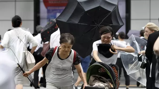 Japonya'da Son 25 Yılın En Şiddetli Tayfunu Çıktı