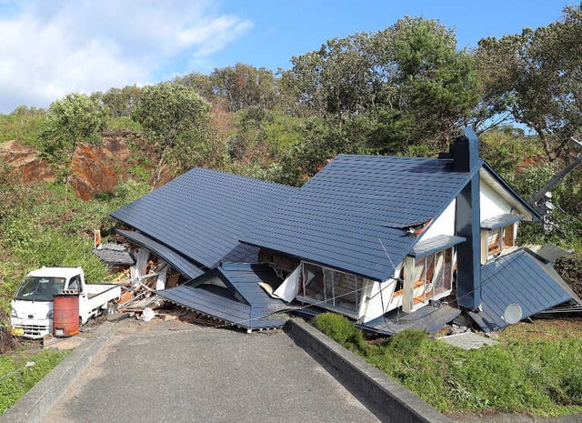 Japonya'da Korkunç Deprem! Ölü Sayısı 7'ye Yükseldi