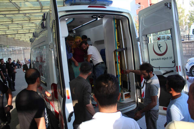 Siirt'te 'Patpat' Olarak Bilinen Tarım Aracı Devrildi: 2 Ölü, 9 Yaralı Siirt'te 'Patpat' Olarak Bilinen Tarım Aracı Devrildi: 2 Ölü, 9 Yaralı