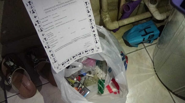 Randevu ile Fuhuşa Gelen Müşteriler, Karşılarında Ahlak Polisini Görünce Şaşırdı
