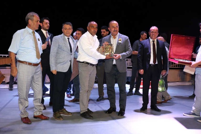 Bakan Çavuşoğlu'ndan, İdlib'deki Saldırılarla İlgili Çarpıcı Açıklama: Engellerse Türkiye Engeller