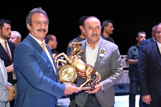 Bakan Çavuşoğlu'ndan, İdlib'deki Saldırılarla İlgili Çarpıcı Açıklama: Engellerse Türkiye Engeller
