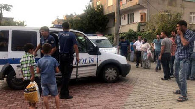 Tekirdağ'da Erkek Çocuğuna Cinsel İstismarda Bulunduğu İddia Edilen Şüpheliyi Vatandaşlar Linç Etmek İstedi