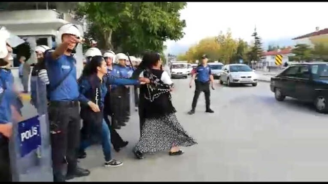 Bolu'da Polis Tarafından Yaralanan Şüphelinin Yakınları Kavga Çıkardı: 3'ü Polis 6 Yaralı