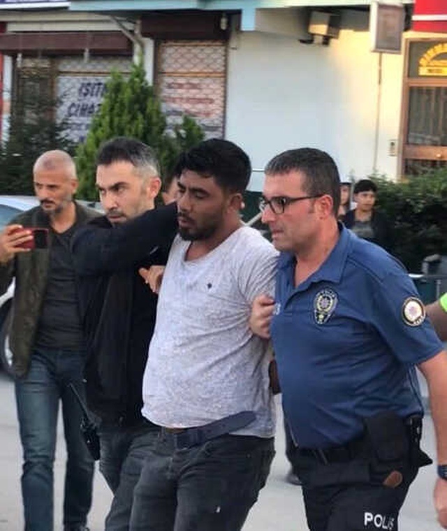 Bolu'da Polis Tarafından Yaralanan Şüphelinin Yakınları Kavga Çıkardı: 3'ü Polis 6 Yaralı