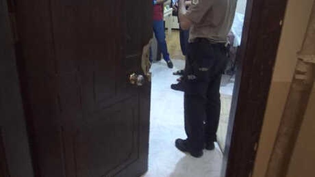 Uzaklaştırma Kararı Olan Koca, Silahla Kilidi Kırdığı Evde Eşinin Üzerine Kurşun Yağdırdı