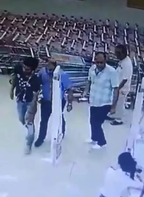 Çaldığı Sucukları İç Çamaşırına Saklayan Şüpheli Yakalandı