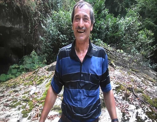Tarzan'a Özendi, Sarmaşık Kopunca Soluğu Suda Aldı
