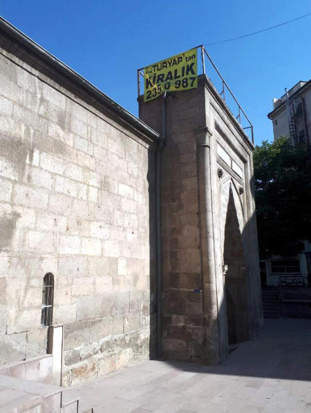Kayseri'de, 586 Yıllık Hatuniye Medresesi, Kiraya Çıkarıldı Kayseri'de, 586 Yıllık Hatuniye Medresesi, 150 Bin Lira Bedelle Kiraya Çıkarıldı