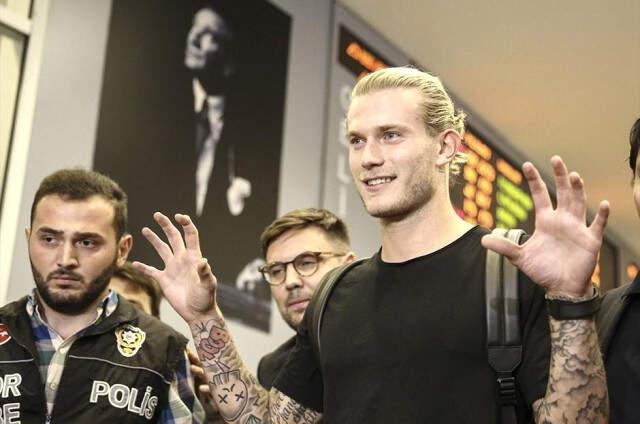 Türk Kızlarıyla Tanışmak İçin Mesaj Atan Loris Karius, Manken Sevgilisinden Ayrıldı