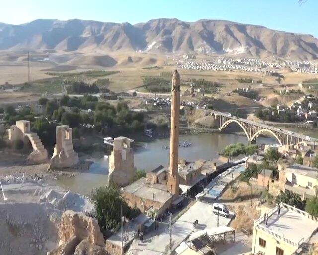 Batman'ın Tarihi İlçesi Hasankeyf Ziyaretçi Akınına Uğradı