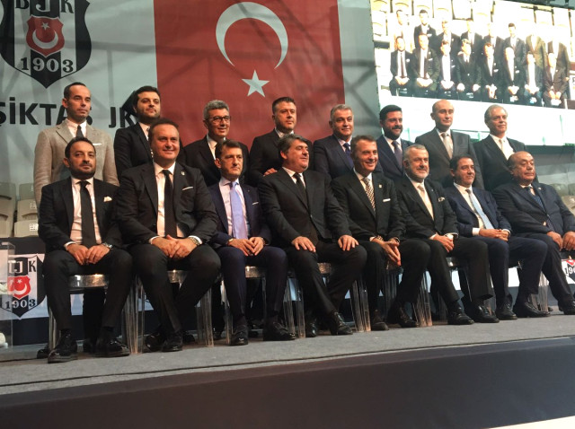 Beşiktaş'ta Tek Aday Olarak Seçime Giren Fikret Orman Tekrar Başkan Seçildi
