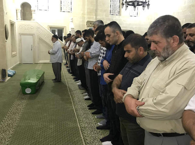 FETÖ'cü Polislerce Öldürüldüğü İddia Edilen Kişinin Oğlu Ölü Bulundu FETÖ'cü Polislerce Öldürüldüğü İddia Edilen Kişinin Oğlu Ölü Bulundu