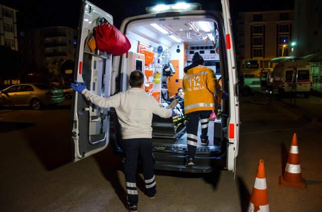 Ankara'da, Öfkeli Koca Eşinin Ailesinden 5 Kişiyi Bıçaklayıp Kendini Odaya Kilitledi