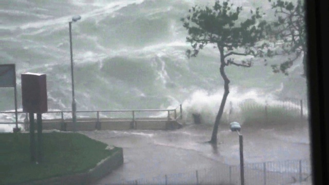 Mangkhut Tayfunu: Asya'da 66 Kişi Öldü; 2,5 Milyon Kişi Tahliye Edildi