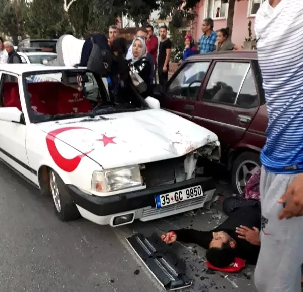 Otomobilin Çarptığı Motosiklette Bulunan Kadın Yolcu, Uçarak Aracın Tavanına Düştü