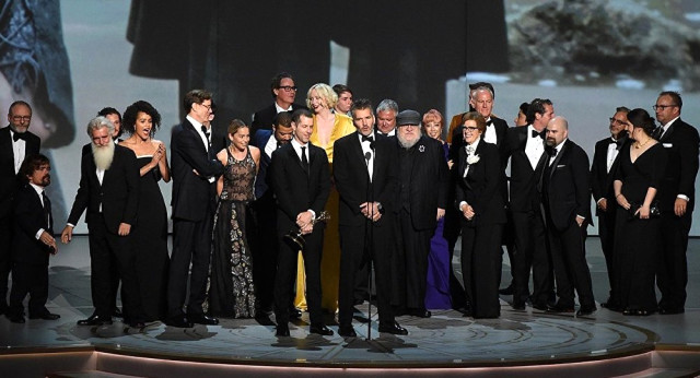 Gleen Weis, 70. Emmy Ödül Töreni'nde Sevgilisine Evlenme Teklifi Etti
