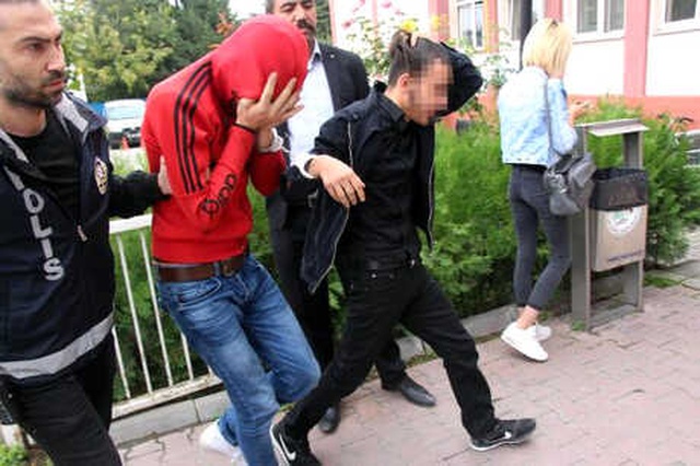 Bolu'da Hırsızlık Şüphelisi Basın Mensuplarına: Çek Abi Çek; Zaten Bir Saat Sonra Çıkacağız