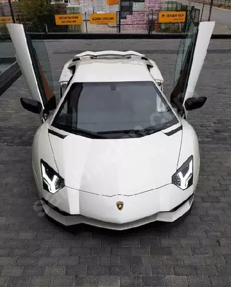 Kenan Sofuoğlu'nun, Lamborghini Marka Otomobili Satışa Çıktı