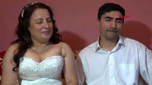 MS Hastalığına Yakalandıktan Sonra Eşinden Boşanan Adam, 22 Yıl Sonra Eski Eşiyle Yeniden Evlendi
