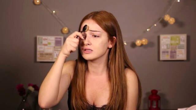 Danla Bilic, Paylaşımıyla 'Falling Stars' Akımına Dahil Oldu