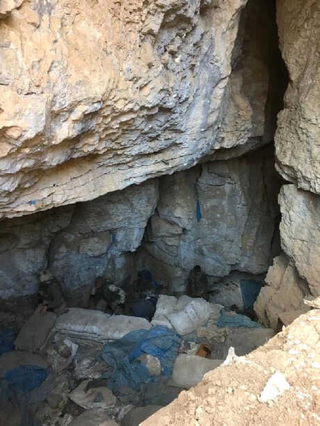 2 Bin 962 Rakımlı Tepede PKK'lı Teröristlere Ait Çok Sayıda Malzeme Ele Geçirildi