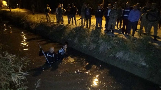 Van'da, Ekiplerin 3 Kilometrelik Su Kanalında Aradığı Kayıp Çocuk Evin Dolabından Çıktı