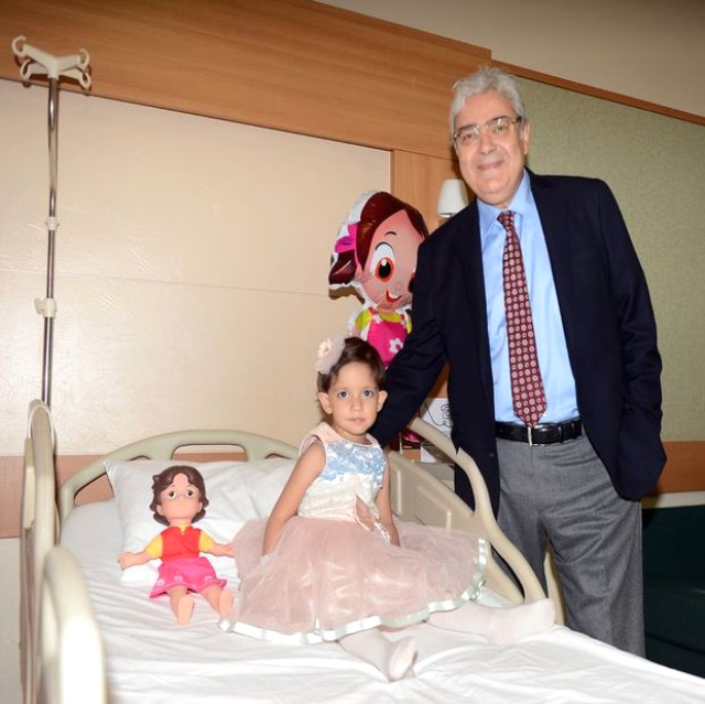 Prof. Dr. Mehmet Salih Bilal, İmkansız Denilen Ameliyatı Gerçekleştirerek Litaratüre Girdi