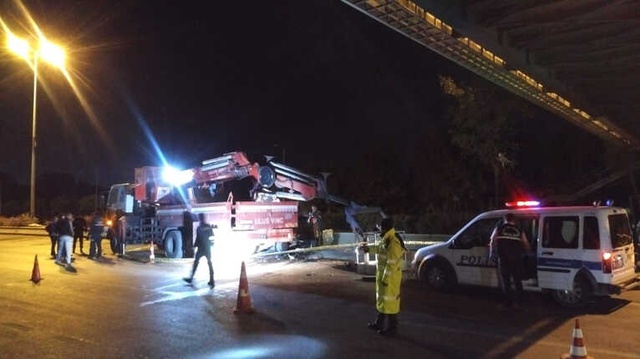 Ankara'da Araç, Vince Çarptı: 3 Ölü