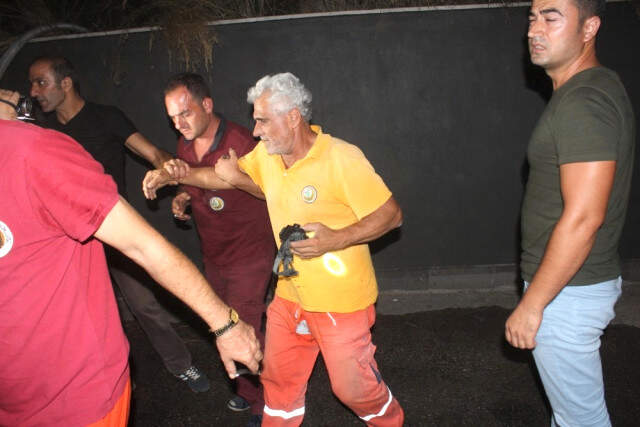 Çıngın Aşığın Evlilik Teklifi İçin Attığı 'Havai Fişek' Bir Kenti Karıştırdı Çıngın Aşığın Evlilik Teklifi İçin Attığı 'Havai Fişek' Bir Kenti Karıştırdı