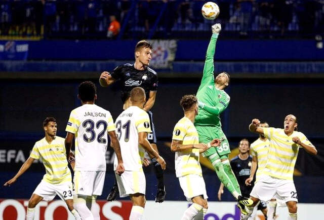 Hırvat basını Fenerbahçe-Dinamo Zagreb Maçına Geniş Yer Verdi Hırvat basını Fenerbahçe-Dinamo Zagreb Maçına Geniş Yer Verdi
