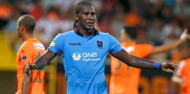 Trabzonsporlu Hugo Rodallega, Kolombiya Katar, Çin'den Gelen Teklifleri Reddettiğini Açıkladı Trabzonsporlu Hugo Rodallega; Kolombiya <a class='keyword-sd' href='/katar/' title='Katar'>Katar</a>, Çin'den Gelen Teklifleri Reddettiğini Açıkladı