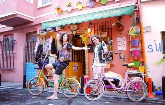 Hayalleri Kendilerinin Deyimi İle Bir 'Ütopya Köyü' Kurmak.