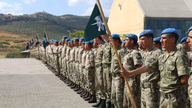 Komandolar Dualarla İdlib'e Uğurlandı