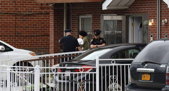 New York'ta Bebeklere Satırlı ve Bıçaklı Saldırı ABD'de Satırlı Ve Bıçaklı Saldırı: 3'ü bebek 6 Yaralı