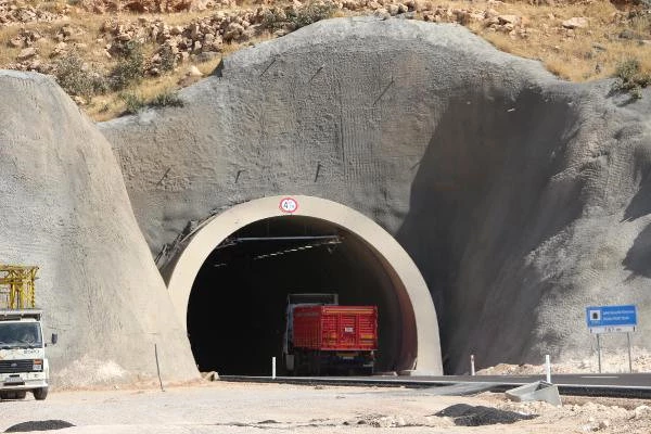 Cudi Dağı, 21 Yıllık Çalışma Sonucu Tünellerle Aşıldı